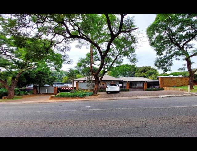 4 BEDROOM HOUSE FOR SALE IN LUKASRAND
